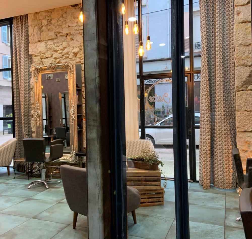 coiffeur près de La Buisse